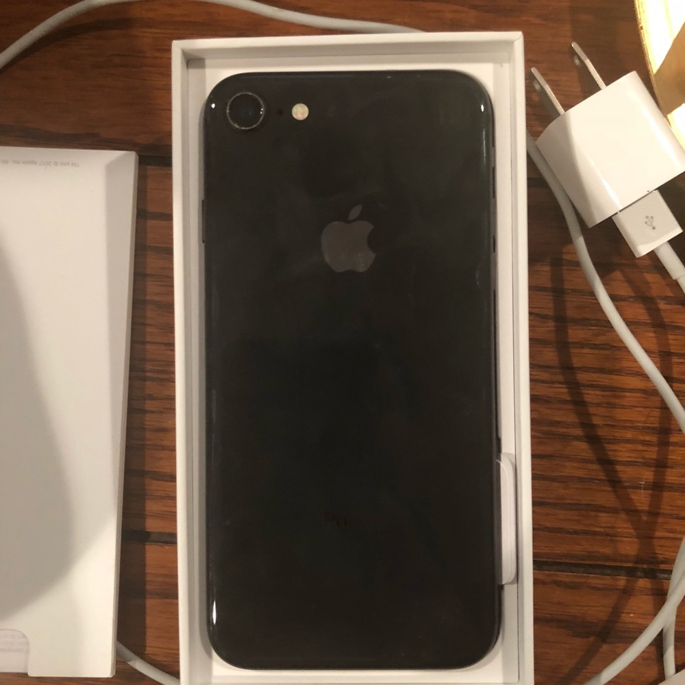 iPhone 8